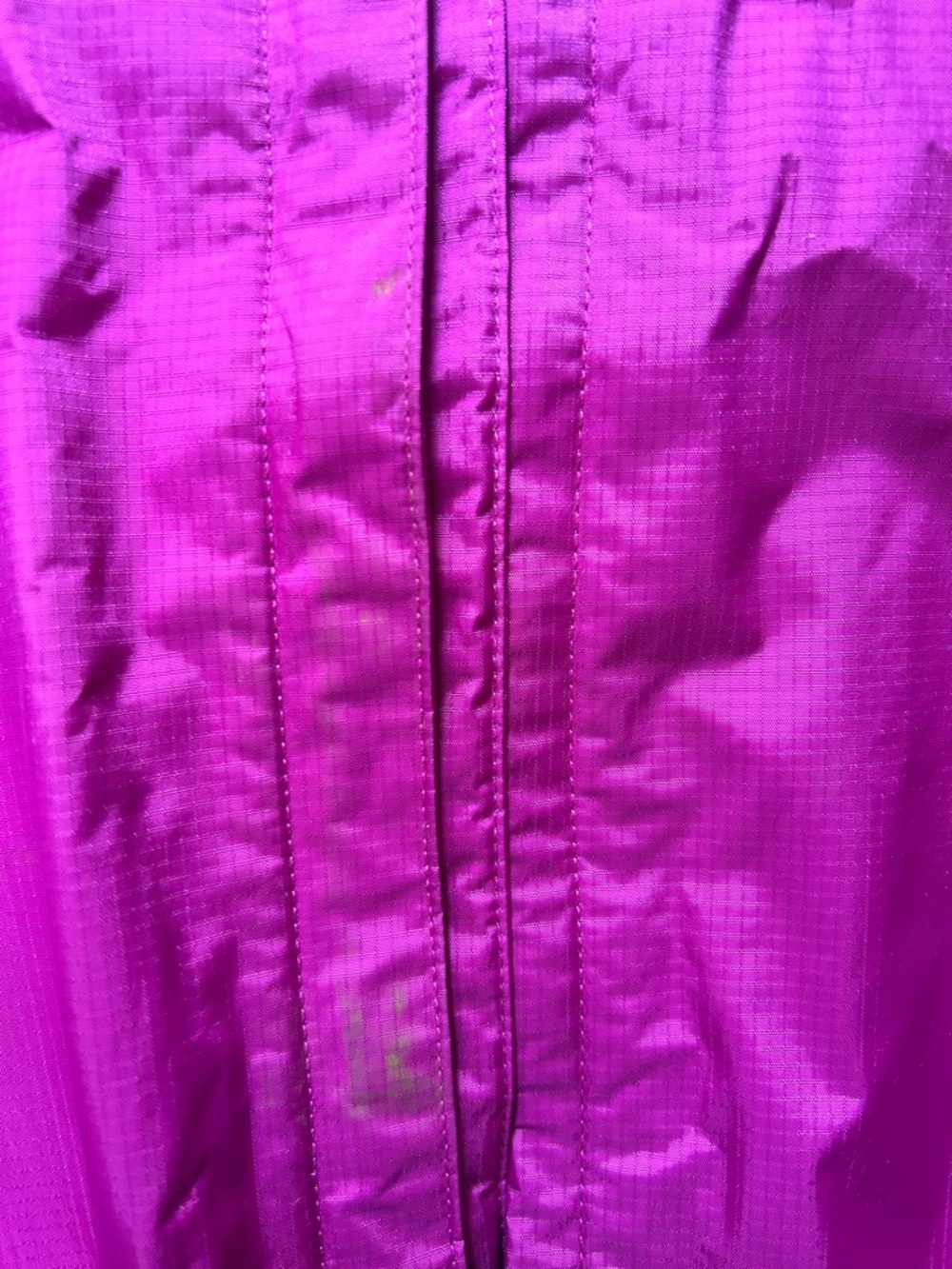 Patagonia Magenta Rain Jacket - Picture 3 of 3